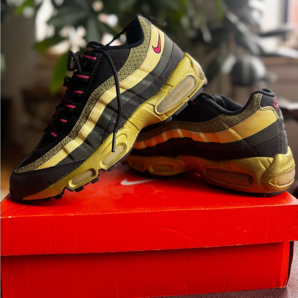 Nike Air Max '95 Premium Black and Yellow Shoes